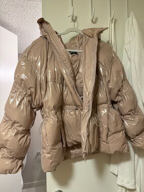 ALO Beige Shiny Puffer Jacket with Hood - Women's Coat